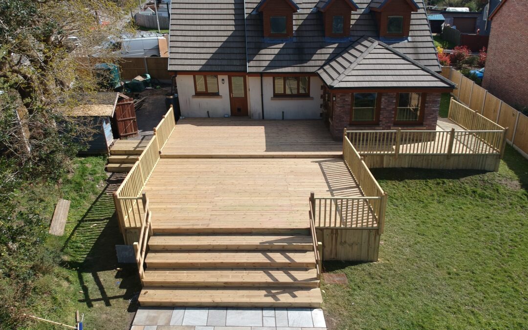 Pros and Cons of Wood Decking
